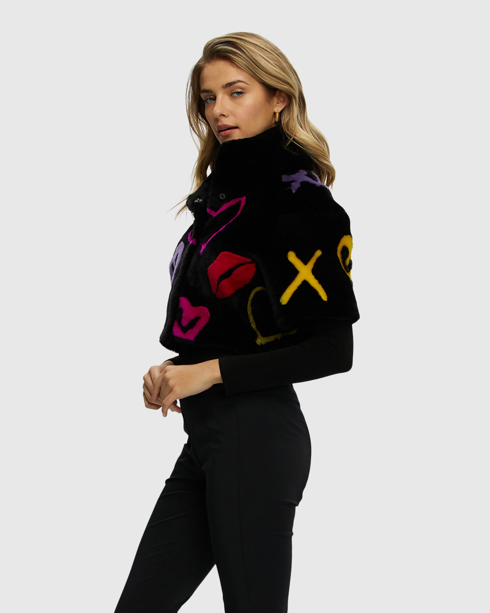 #Color_BLACK/XO MULTI