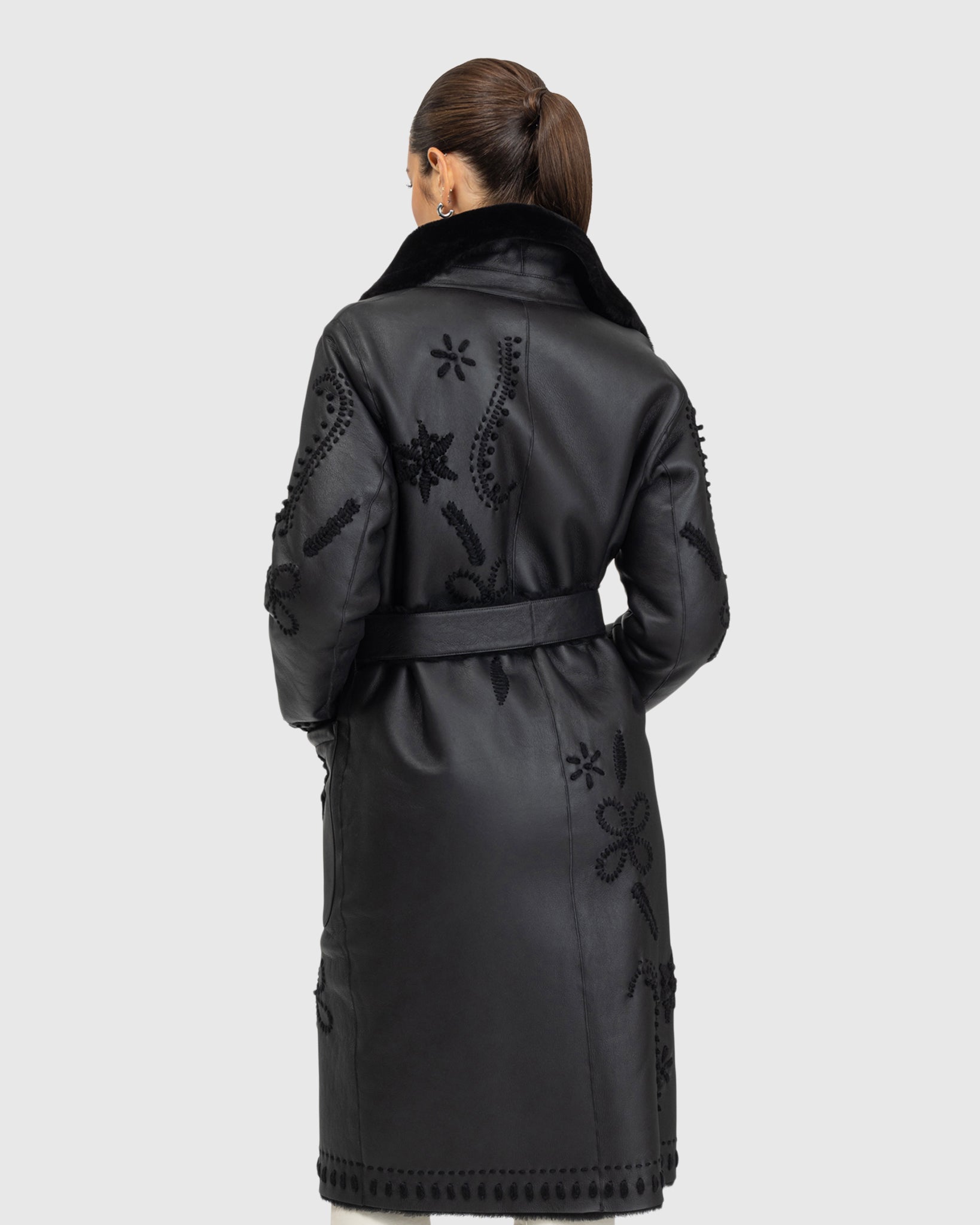 #Color_BLACK/BLACK