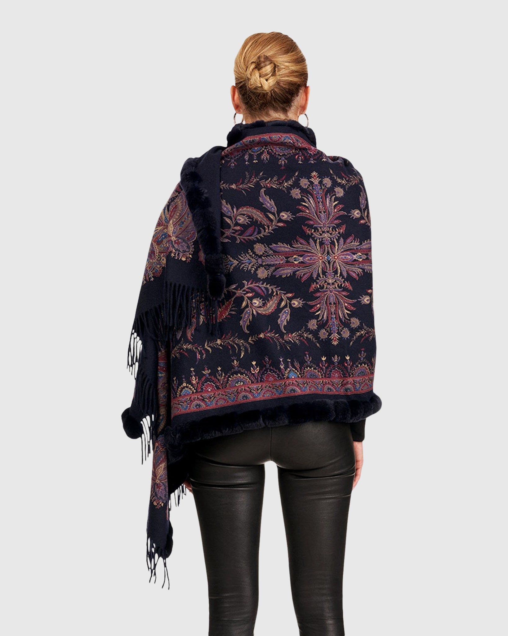#Color_NAVY PAISLEY