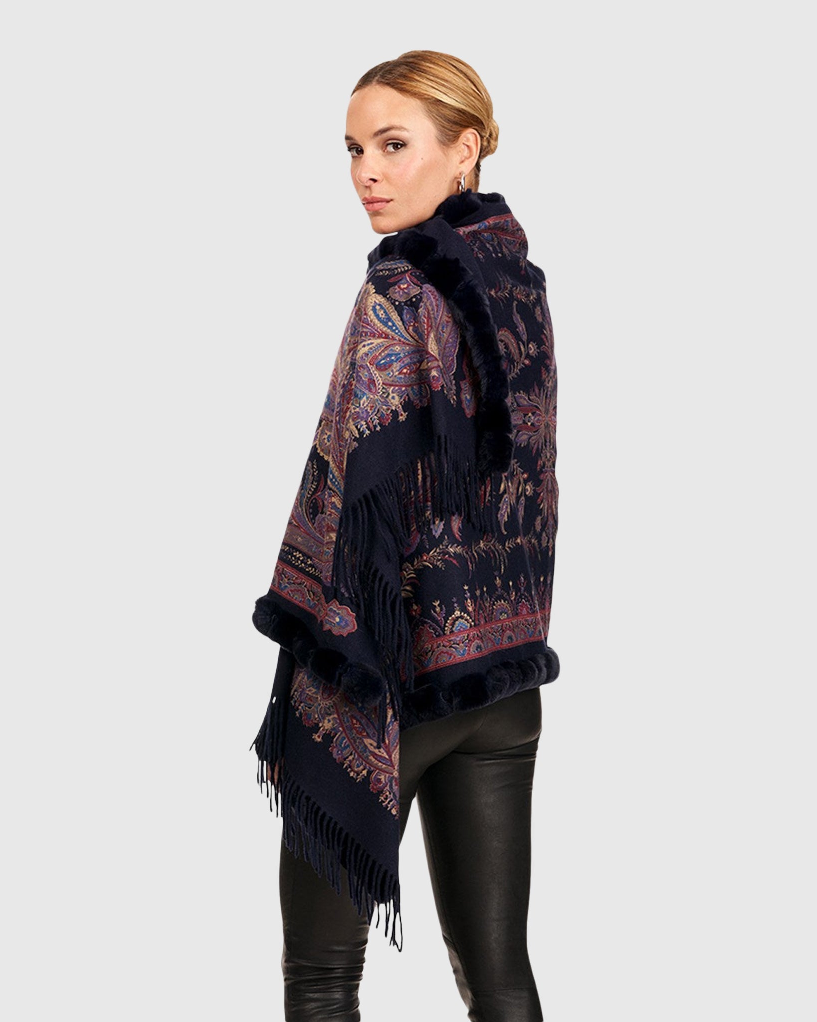 #Color_NAVY PAISLEY