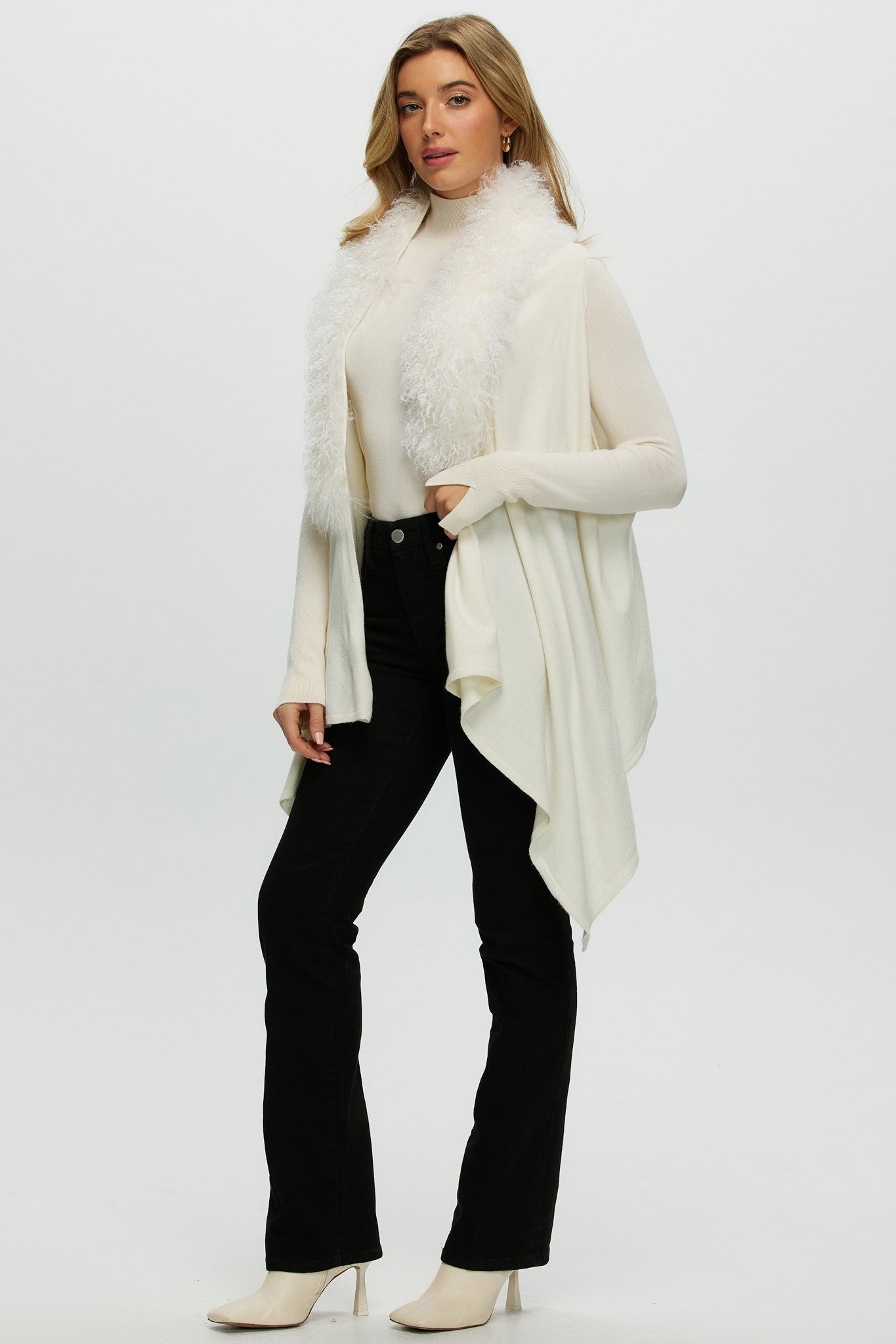 #Color_IVORY