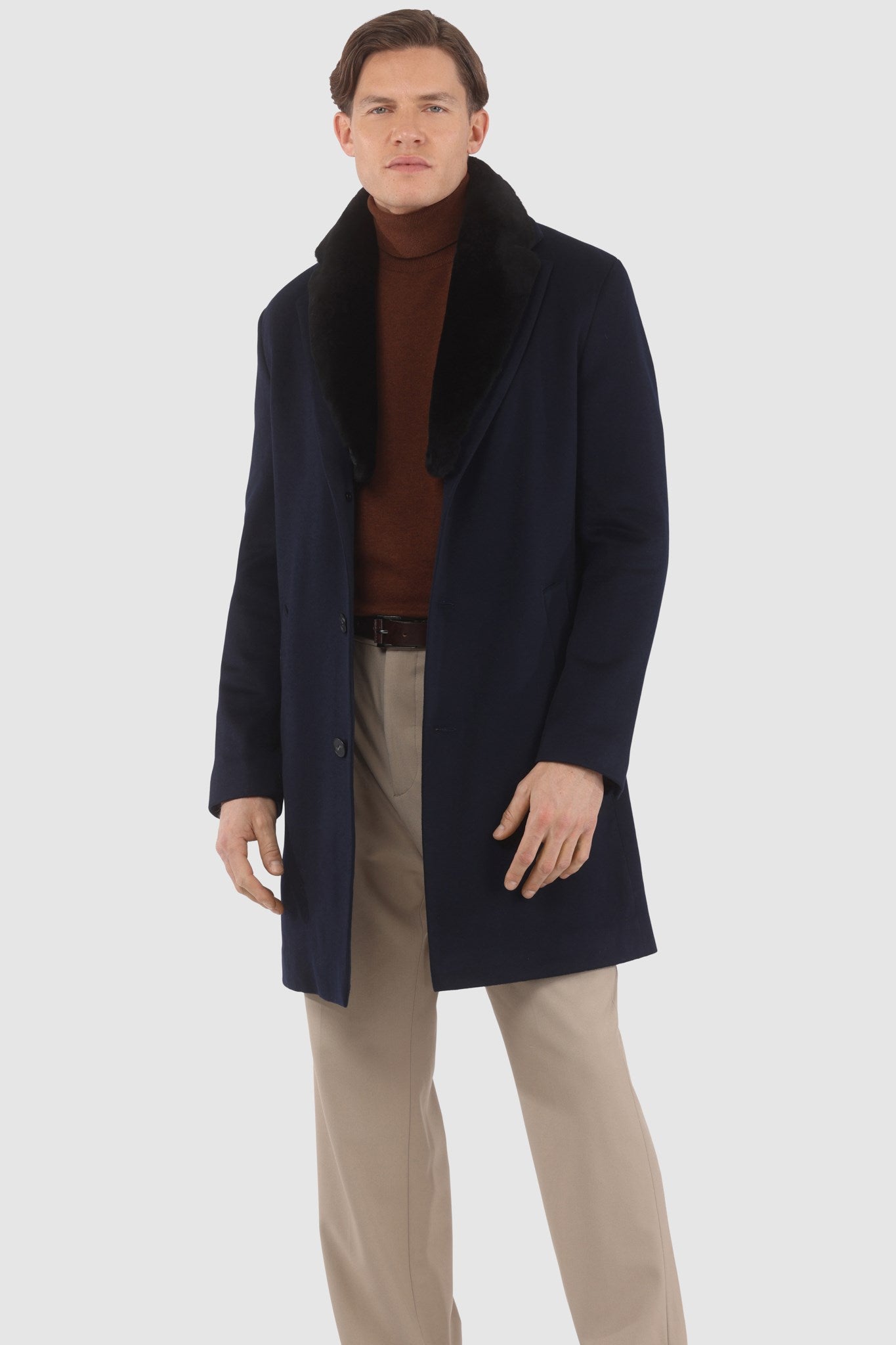 Manteau court pour homme en cachemire Loro Piana avec col amovible en peau lainée d'agneau sélectionnée