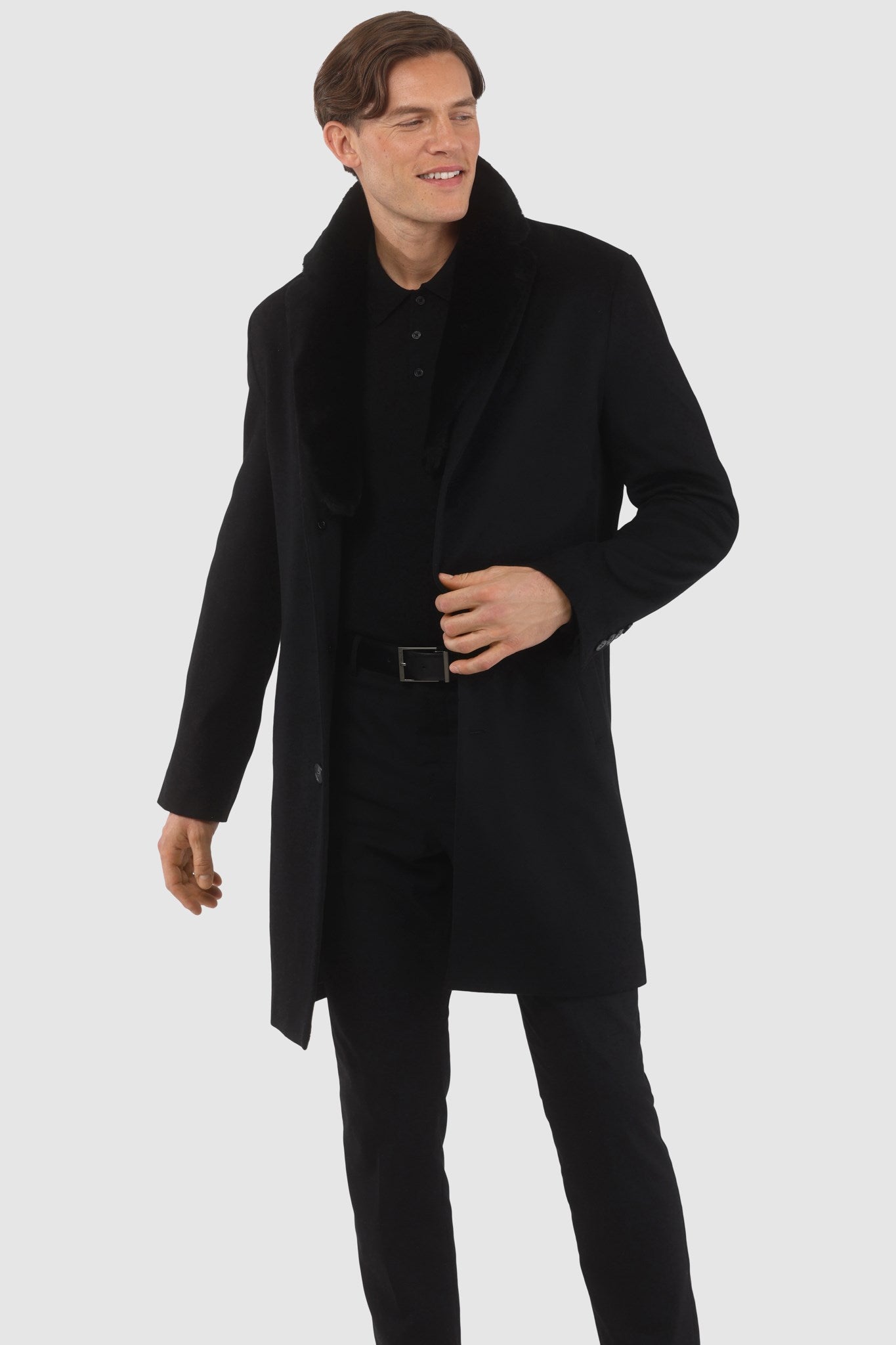 Manteau court pour homme en cachemire Loro Piana avec col amovible en peau lainée d'agneau sélectionnée