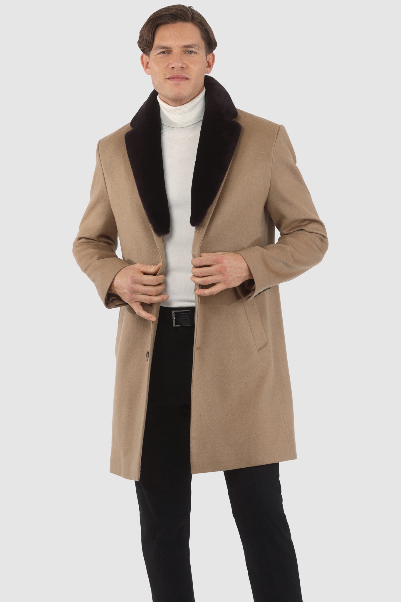 Manteau court pour homme en cachemire Loro Piana avec col amovible en peau lainée d'agneau sélectionnée