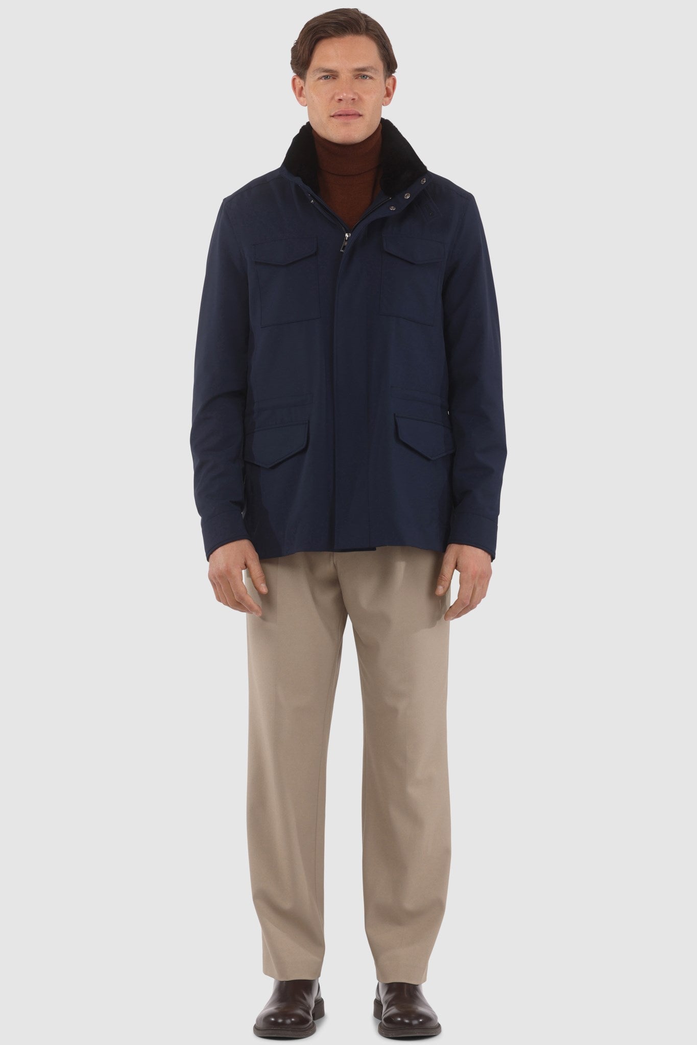 Veste pour homme confectionnée en tissu Loro Piana Storm System avec col amovible en peau lainée et capuche dissimulée
