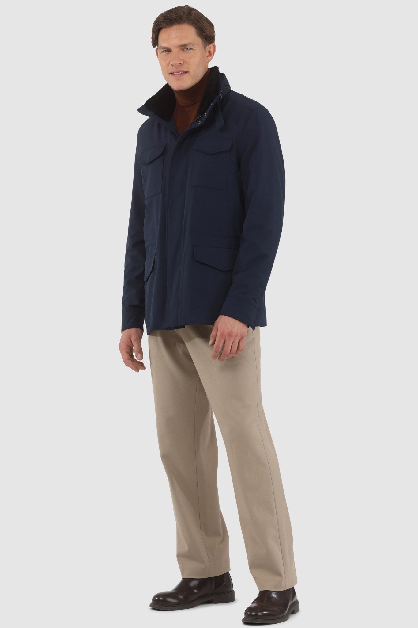 Veste pour homme confectionnée en tissu Loro Piana Storm System avec col amovible en peau lainée et capuche dissimulée