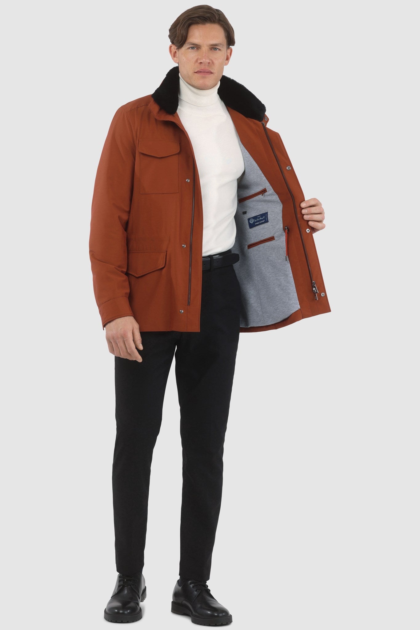 Veste pour homme confectionnée en tissu Loro Piana Storm System avec col amovible en peau lainée et capuche dissimulée