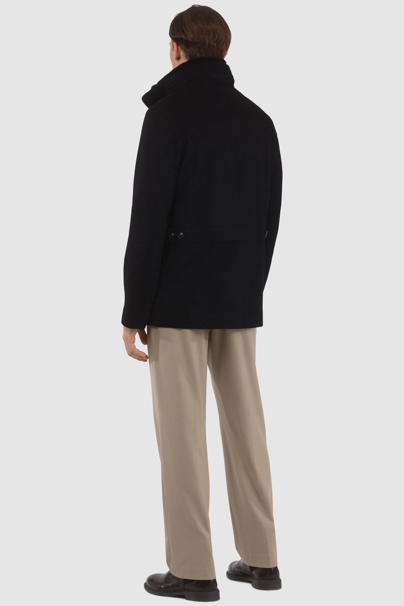 Veste pour homme confectionnée en laine Loro Piana avec col amovible en peau lainée d'agneau sélectionnée