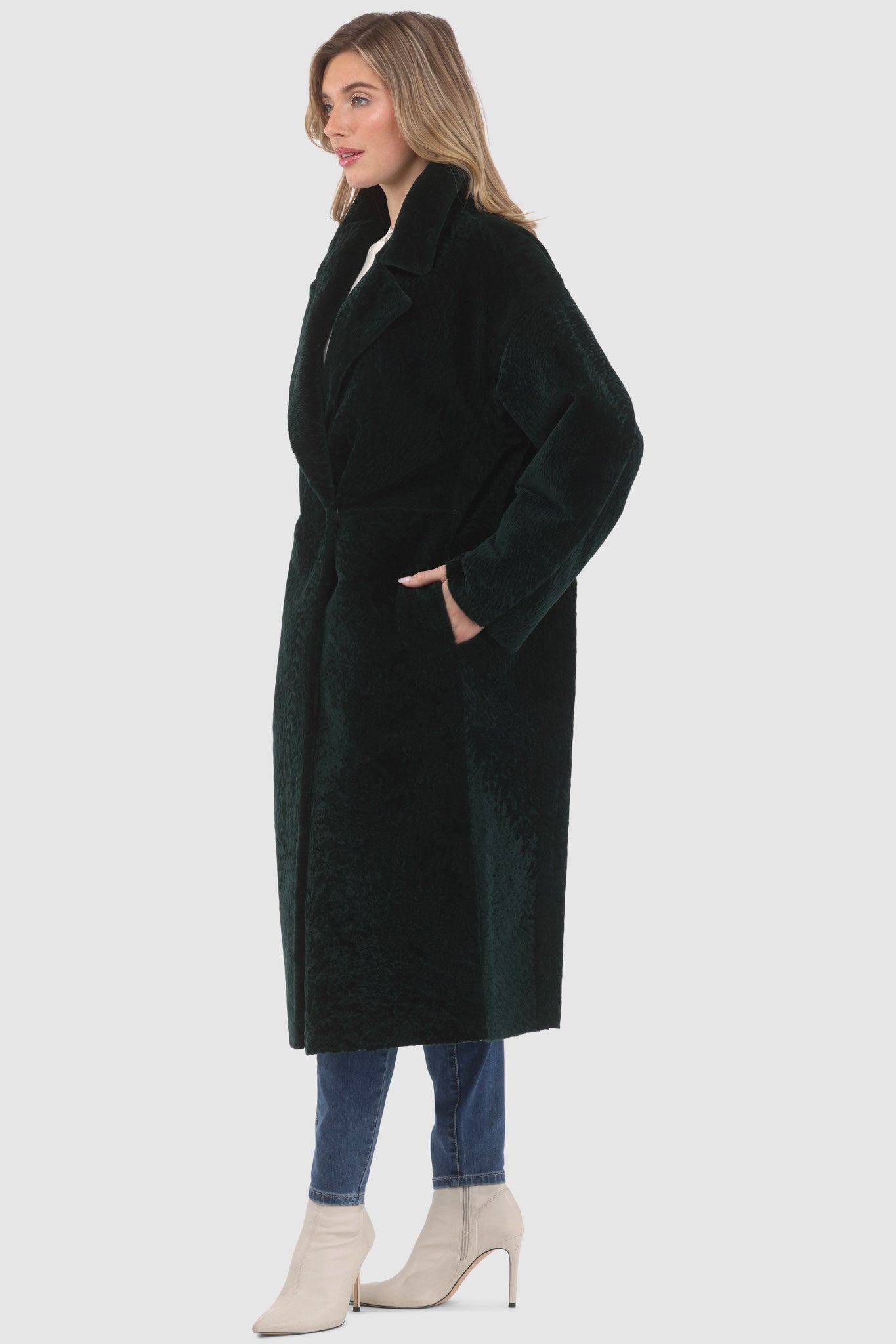 Manteau court réversible en peau de mouton retournée texturée