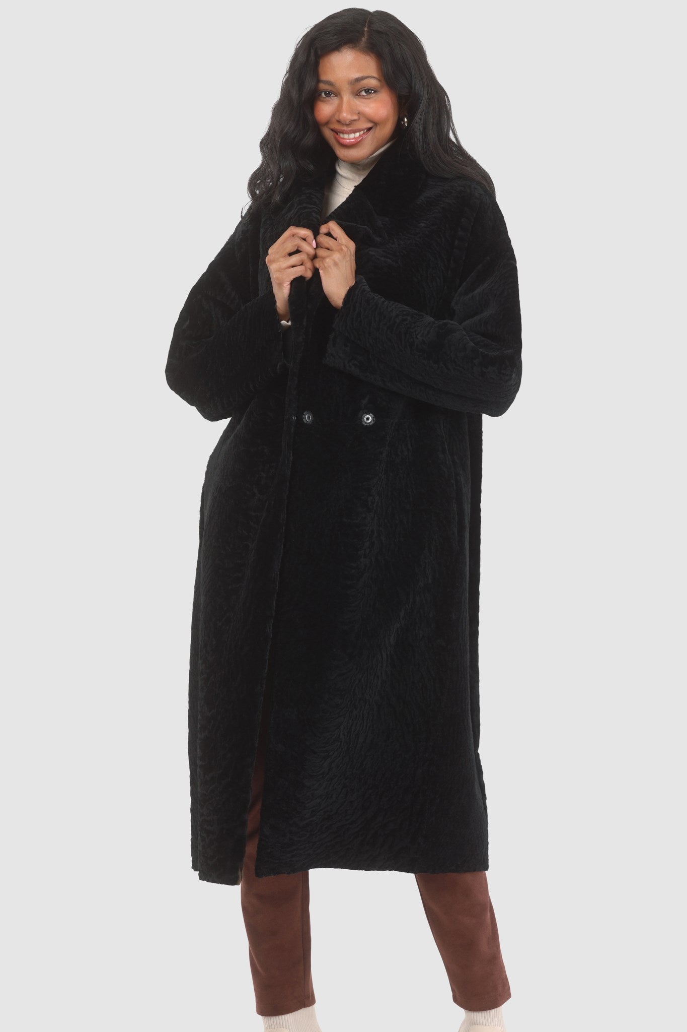 Manteau court réversible en peau de mouton retournée texturée