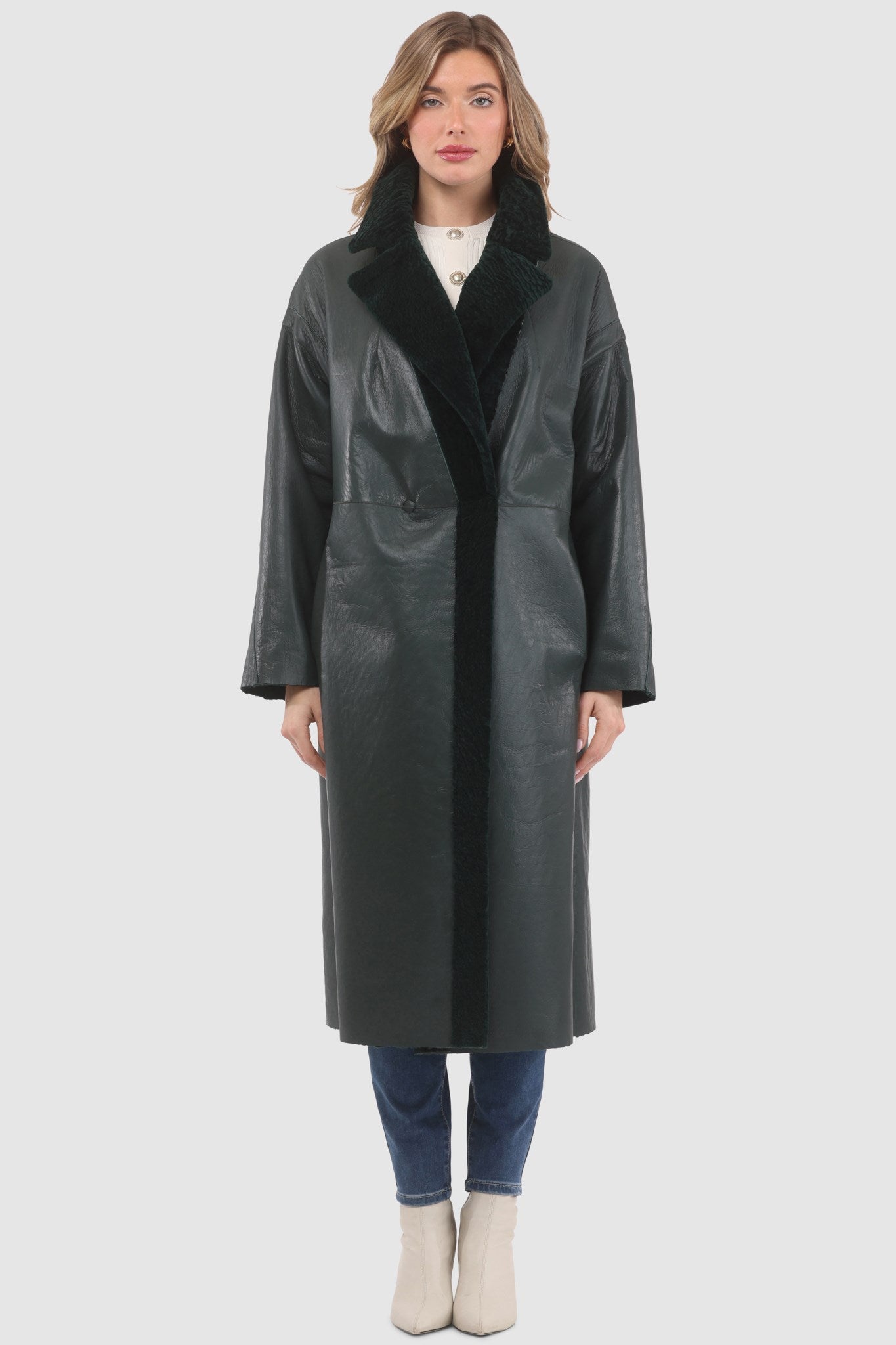 Manteau court réversible en peau de mouton retournée texturée