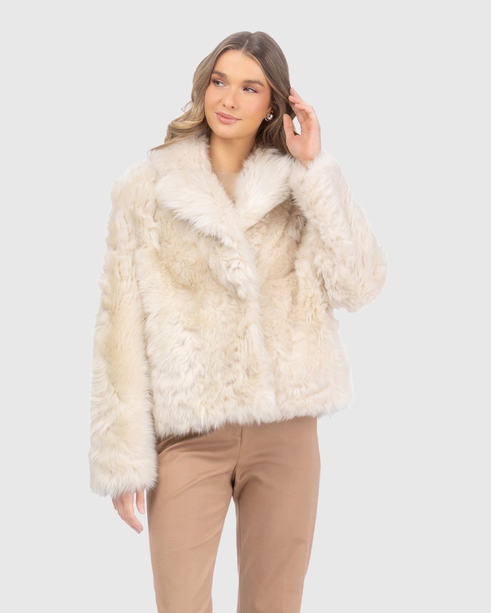 #Color_IVORY