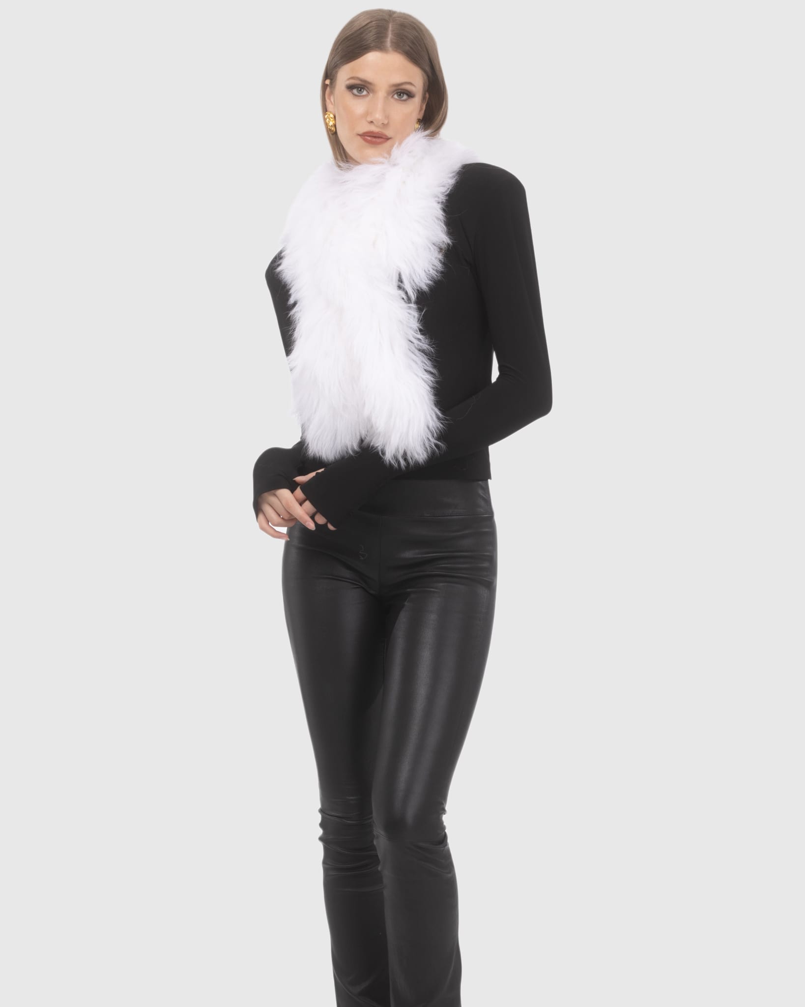 #Color_BLEACHED WHITE