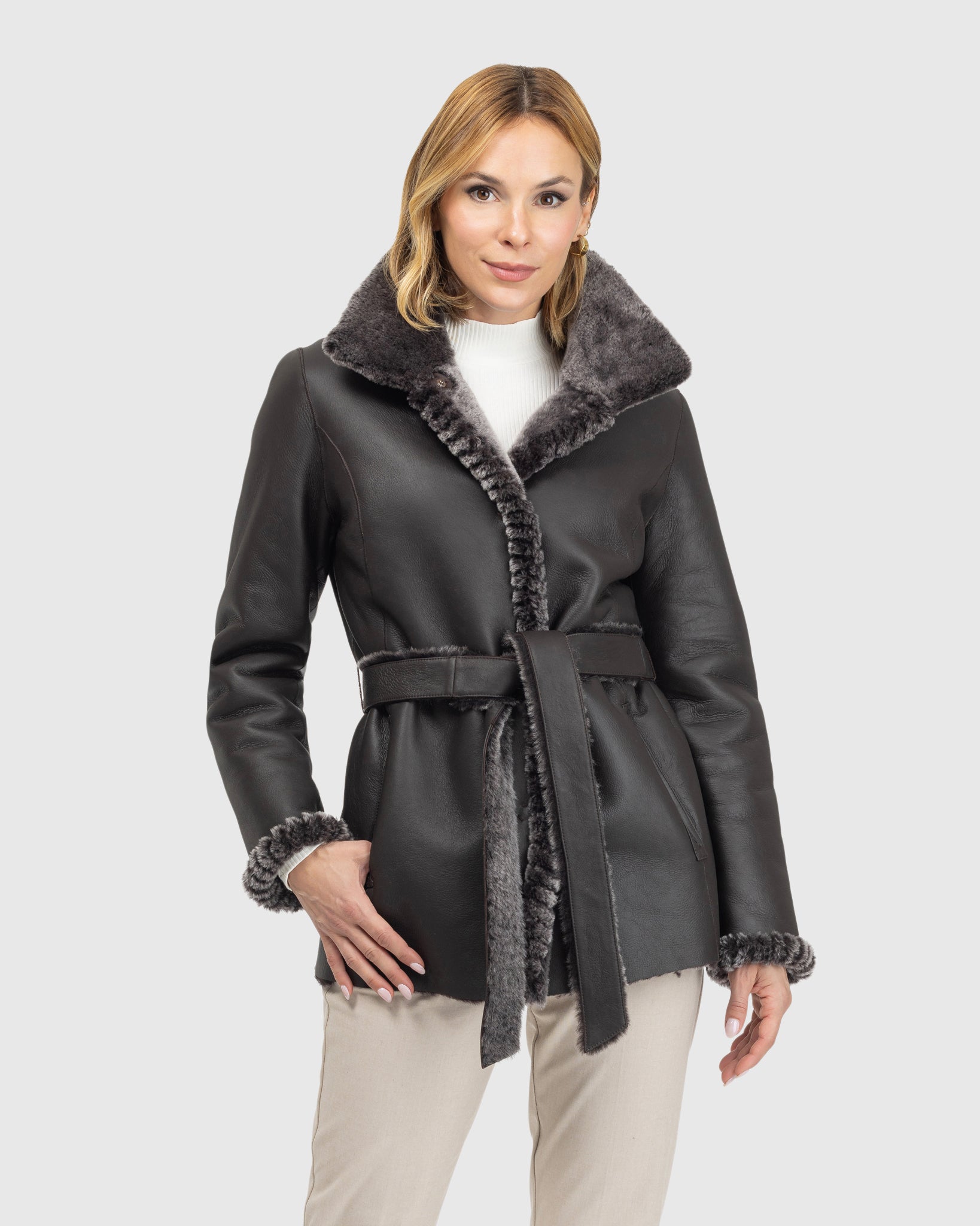 #Color_BROWN BRISA