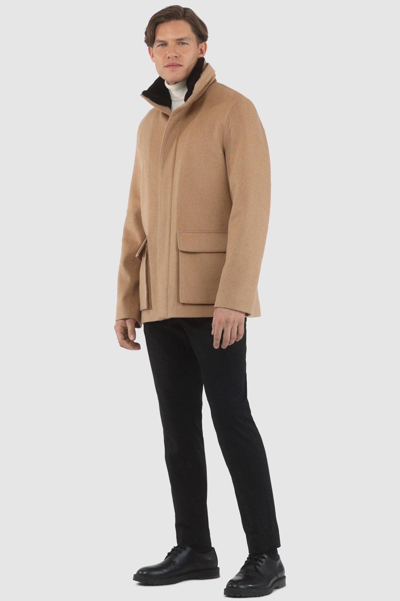 Veste pour homme confectionnée en laine Loro Piana avec col amovible en peau lainée d'agneau sélectionnée