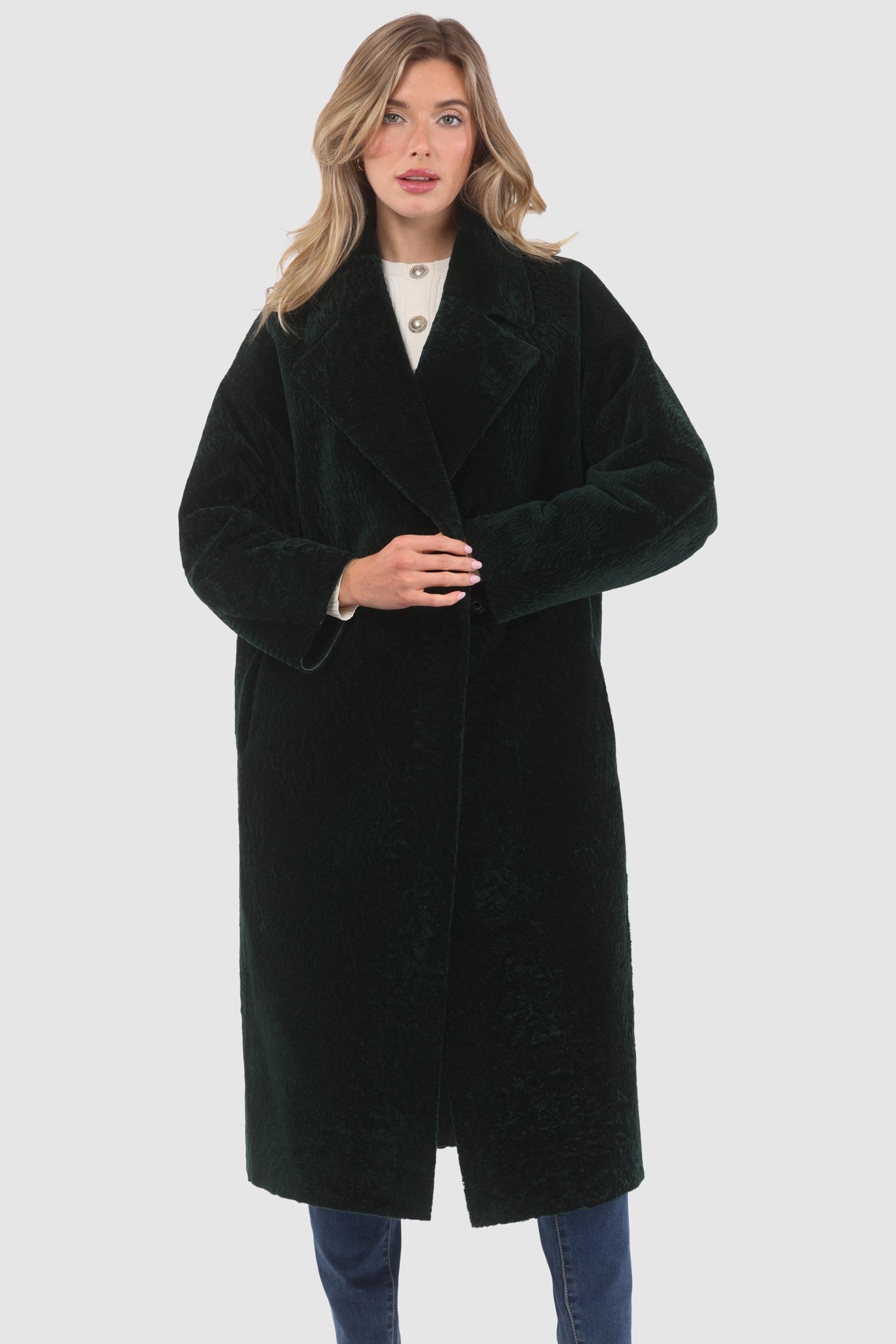 Manteau court réversible en peau de mouton retournée texturée